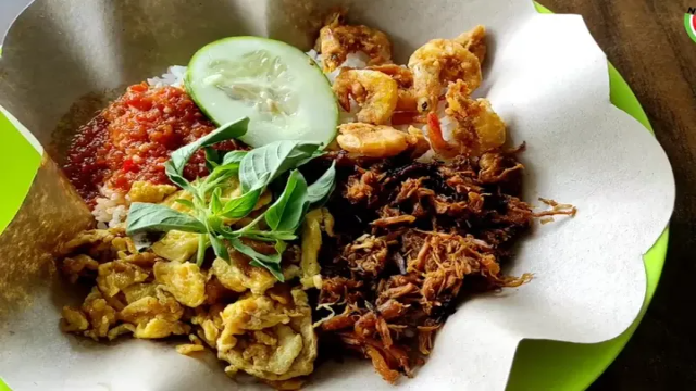 Nasi Flambe: Perpaduan Api dan Rasa dalam Sajian Eksotis